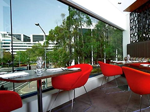 Novotel Canberra - Tourism Gold Coast 14