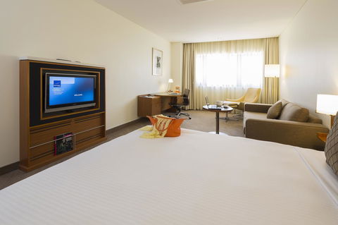 Novotel Canberra - Tourism Gold Coast 23