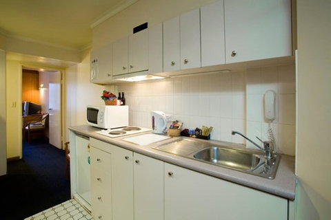 Madison Capital Executive Apartments - Tourism Gold Coast 5