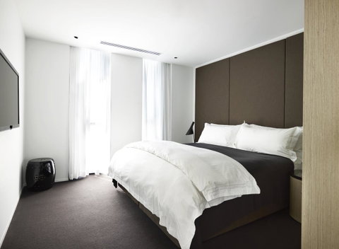 Burbury Hotel - Tourism Gold Coast 23