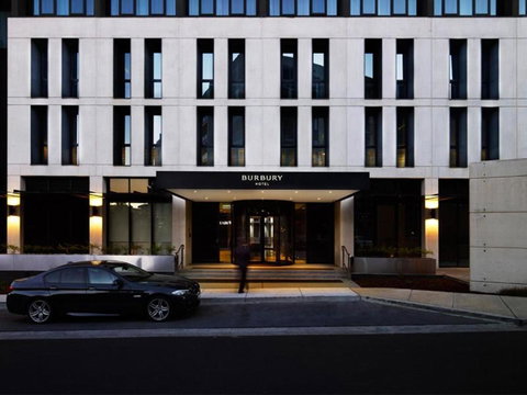 Burbury Hotel - Tourism Gold Coast 0
