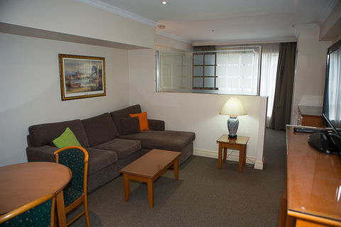 Bond 512 - Tourism Gold Coast 2