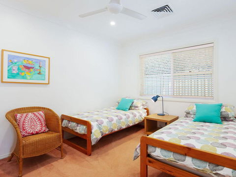 Bonito', 26 Bonito Street - Pet Friendly Housewith Aircon - Tourism Gold Coast 3