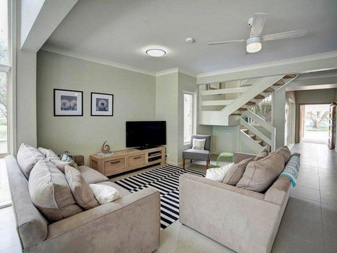 Boomerang Bliss - Tourism Gold Coast 3