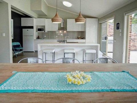 Boomerang Bliss - Tourism Gold Coast 0