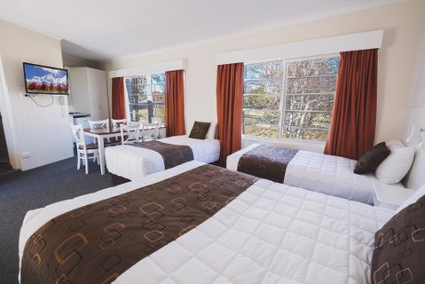 Boulevard Motel - Tourism Gold Coast 0