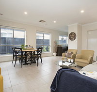 BOUTIQUE STAYS - Gumflower - Tourism Gold Coast