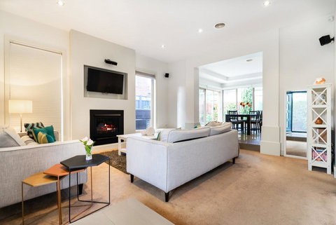 Boutique Stays - Mentone Abode - Tourism Gold Coast 1