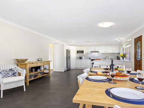 Braeside - Waterfront, Fireplace - Tourism Gold Coast 3