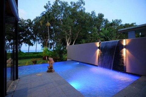 Bramston Beach - Luxury Holiday House - Tourism Gold Coast 3