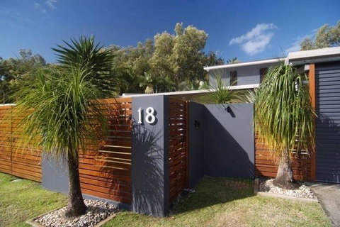 Bramston Beach - Luxury Holiday House - Tourism Gold Coast 2