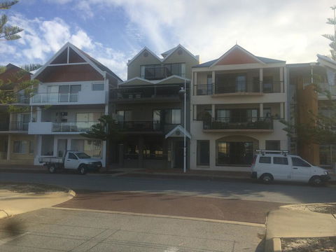Breakwater Short Stay - Tourism Gold Coast 0