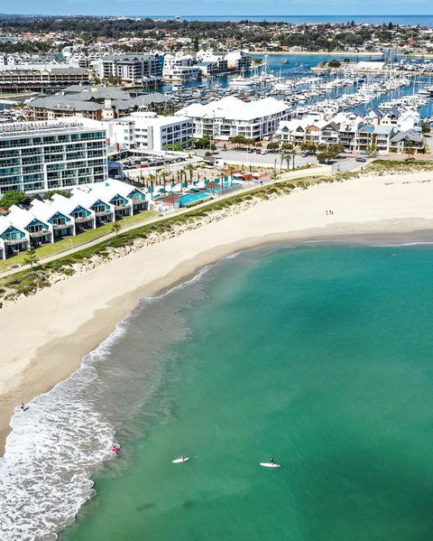 Breakwater Short Stay - Tourism Gold Coast 3