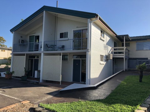 Breeze Inn - Tourism Gold Coast 2