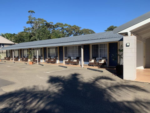 Breeze Inn - Tourism Gold Coast 1