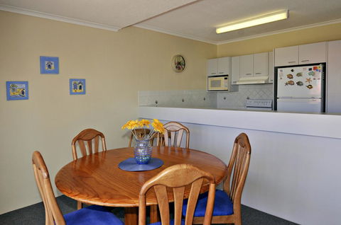 Bright & Comfortable In Quiet Location - Gold Coast 3