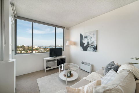 Bright And Sunny Studio Apartment - Tourism Gold Coast 1