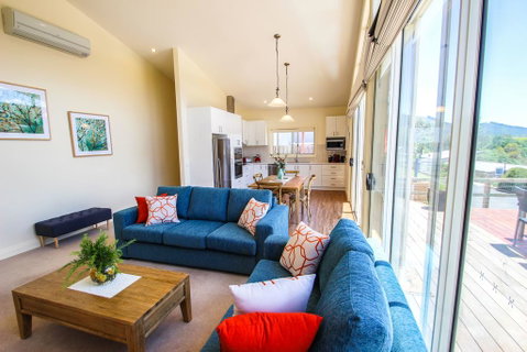 Bright Serendipity - Tourism Gold Coast 2