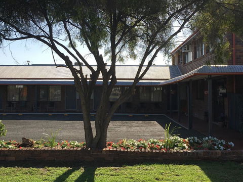 Bryants Motel - Tourism Gold Coast 0