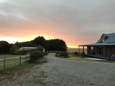 Buln Buln Cabins - Tourism Gold Coast 1