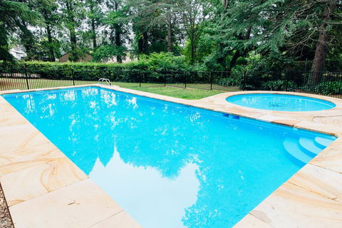 Bundanoon Hotel - Tourism Gold Coast 1