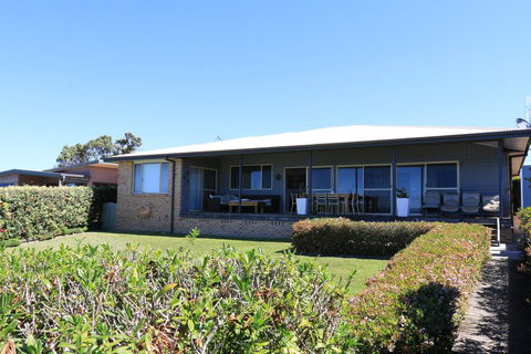 Bunkys By The Sea Holiday House - Tourism Gold Coast 3