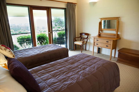 Burncroft Guesthouse - Tourism Gold Coast 2
