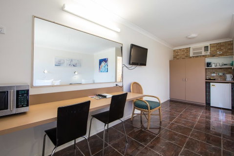 Caboolture Motel - Tourism Gold Coast 3