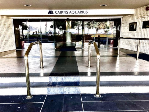 Cairns Apartment Esplanade Ocean Views - Tourism Gold Coast 3
