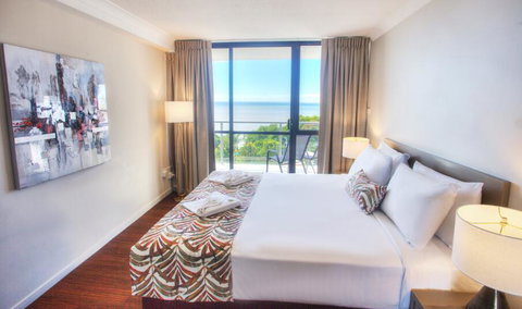 Cairns Plaza Hotel - Tourism Gold Coast 3