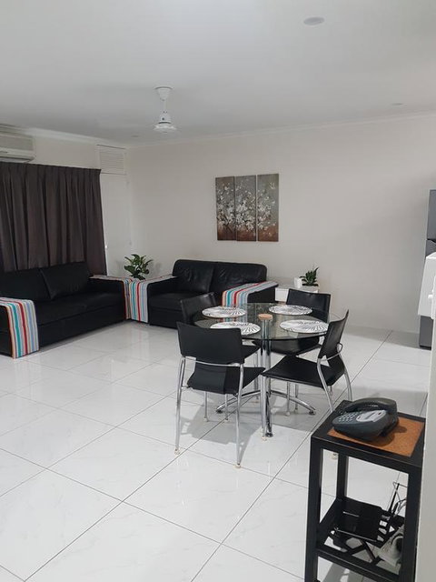 Cairns Prime Location Esplanade Self Contained Apartment With Wifi - Tourism Gold Coast 2