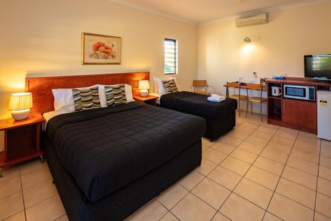 Cairns Queens Court - Tourism Gold Coast 3