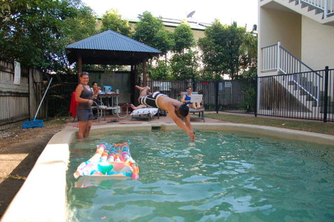 Cairns Sharehouse Apartment - Tourism Gold Coast 1