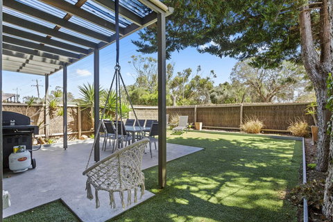 CAPEL'S REST - CAPEL SOUND - Tourism Gold Coast 2