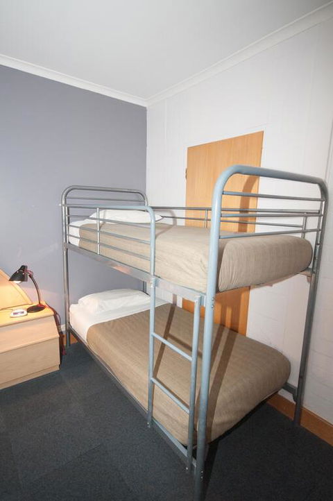 Capital Airport Motel - Tourism Gold Coast 3