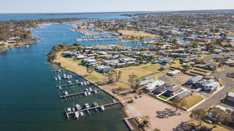Captains Hideaway - Jetty Berth And Pet Friendly - Tourism Gold Coast 0