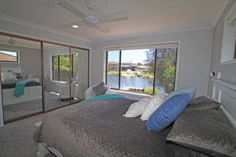 Carefree On Cormorant - Tourism Gold Coast 1