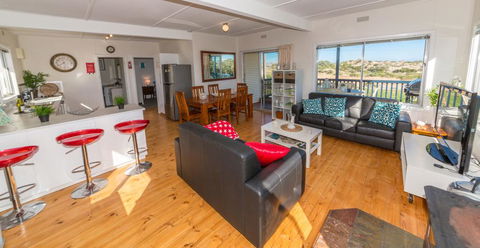 Carrickalinga SeaHaven: Coastal Escape-4BRM - 29 Riverview Drive - Tourism Gold Coast 0