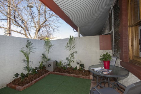 Carrington Charm - CBD - WiFi - Parking - Tourism Gold Coast 1
