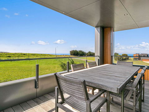 Cayley - Tourism Gold Coast 2