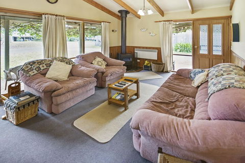 Cedar Cottage - Close To Water And Pet Friendly - Tourism Gold Coast 3