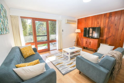 Cedar Holiday Units - Apartment 5 - Tourism Gold Coast 1