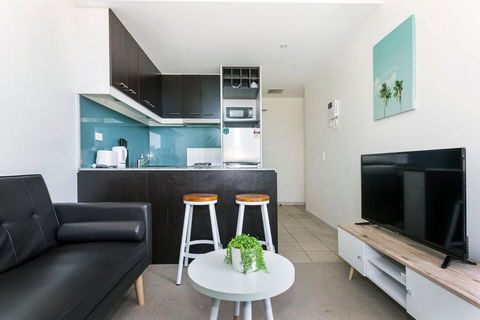 Central And Modern Apartment In Melbourne CBD - Tourism Gold Coast 1