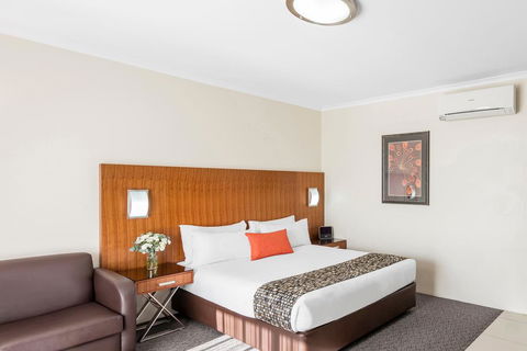 Central Motel & Apartments, Best Western Signature Collection - Tourism Gold Coast 2