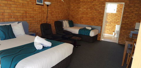 Centrepoint Motel Deniliquin - Tourism Gold Coast 0