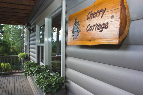 Cherry Cottage - Leura - Tourism Gold Coast 2