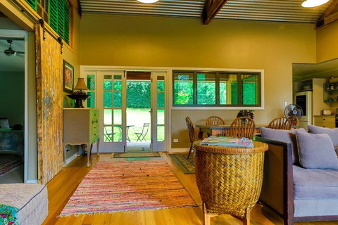 Chevys Rest - Gold Coast 1