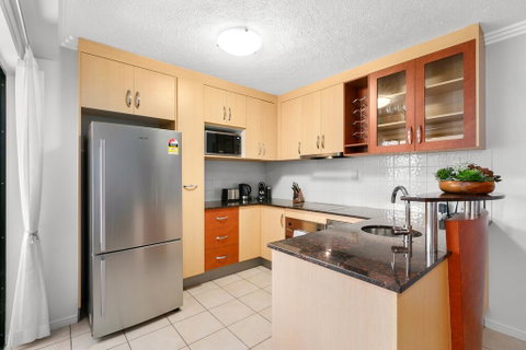 Chic City Apartment With Waterfront Views - Tourism Gold Coast 2
