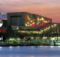City Sunsets  South Bank  CBD Views Pool Netflix - Tourism Gold Coast