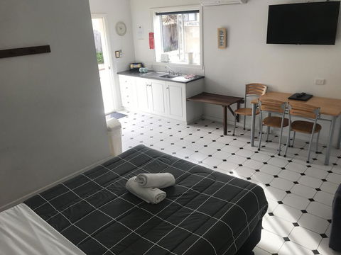 Clearwater Motel Apartments - Tourism Gold Coast 2